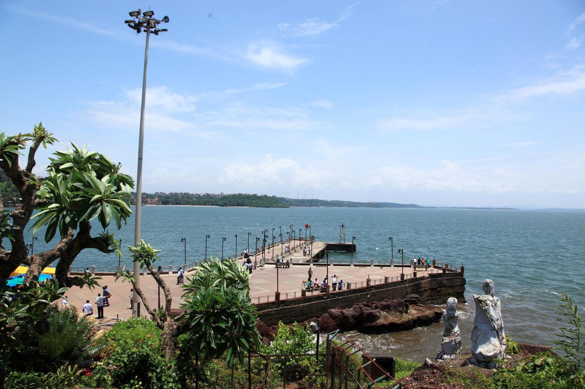 Grandeur Stays Panaji Bagian luar foto