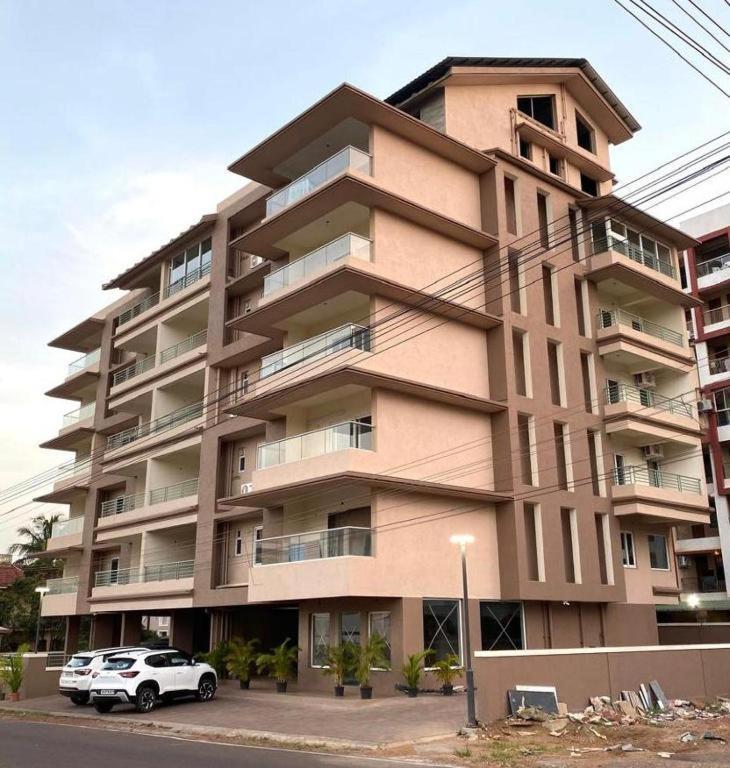 Grandeur Stays Panaji Bagian luar foto